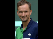 Daniil Medvedev Interrupted By Crying Baby in Halle! 